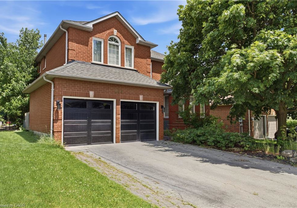 131-huntingwood-avenue-hamilton-ontario-40853793