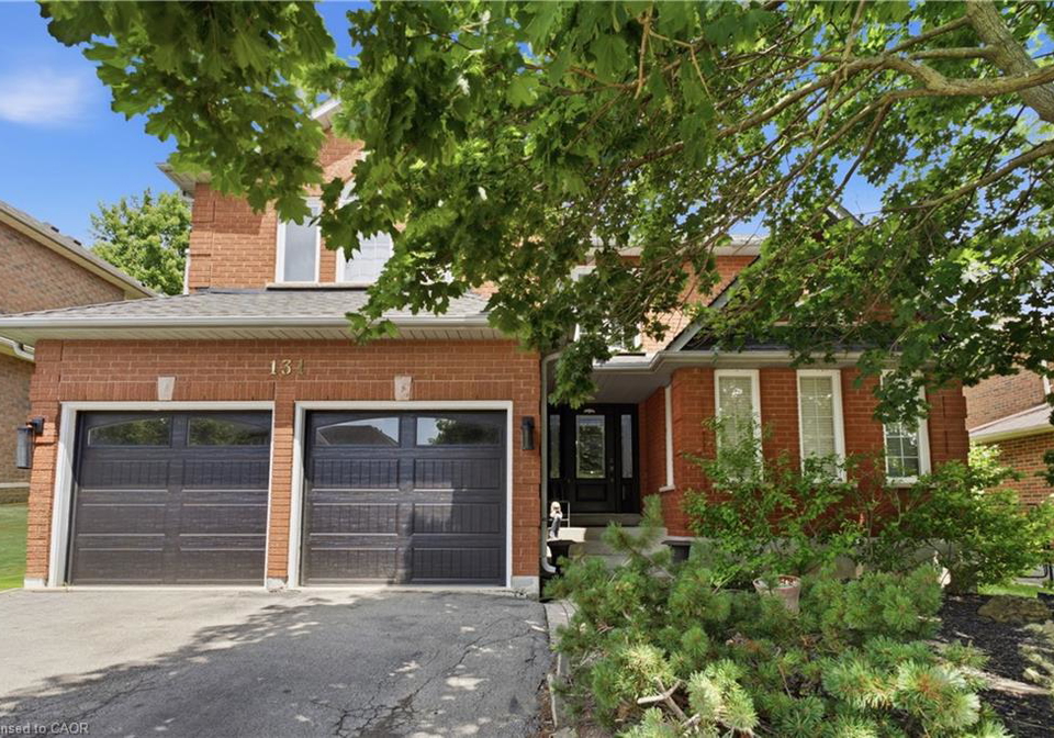 131-huntingwood-avenue-hamilton-ontario-40853793