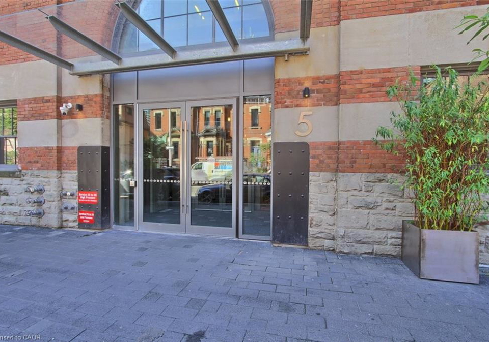 5-st-joseph-street-toronto-ontario-40853803