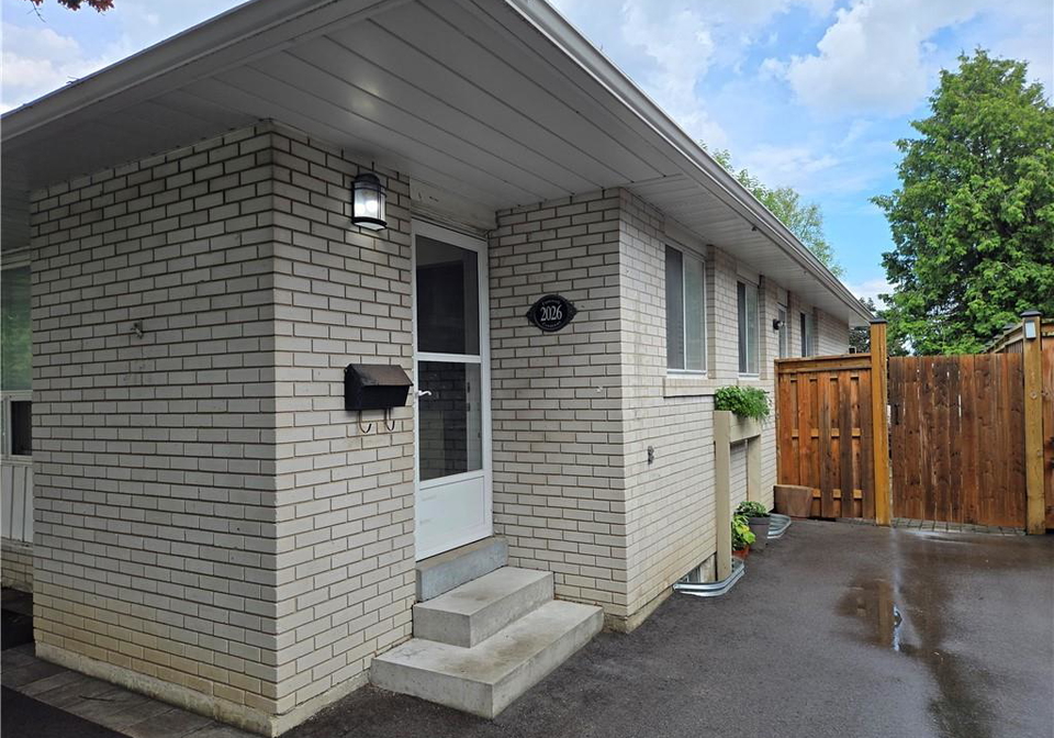 2026-fontwell-crescent-peel-ontario-40853815
