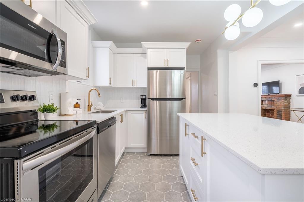 40-delaware-avenue-hamilton-ontario-40853829
