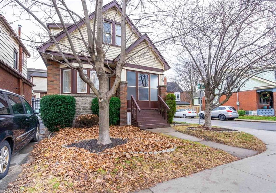 40-delaware-avenue-hamilton-ontario-40853829