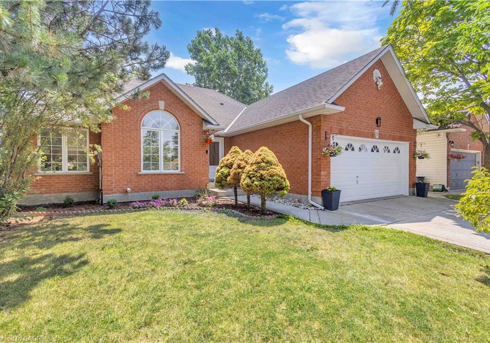 65-thistlemoor-drive-caledonia-ontario-40853849
