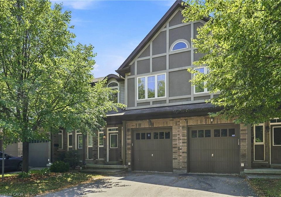 1050-ryckman-common-burlington-ontario-40853856