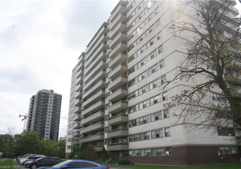 215-glenridge-avenue-st-catharines-ontario-40853857