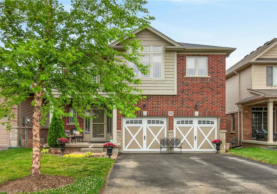 302-festival-way-hamilton-ontario-40853858