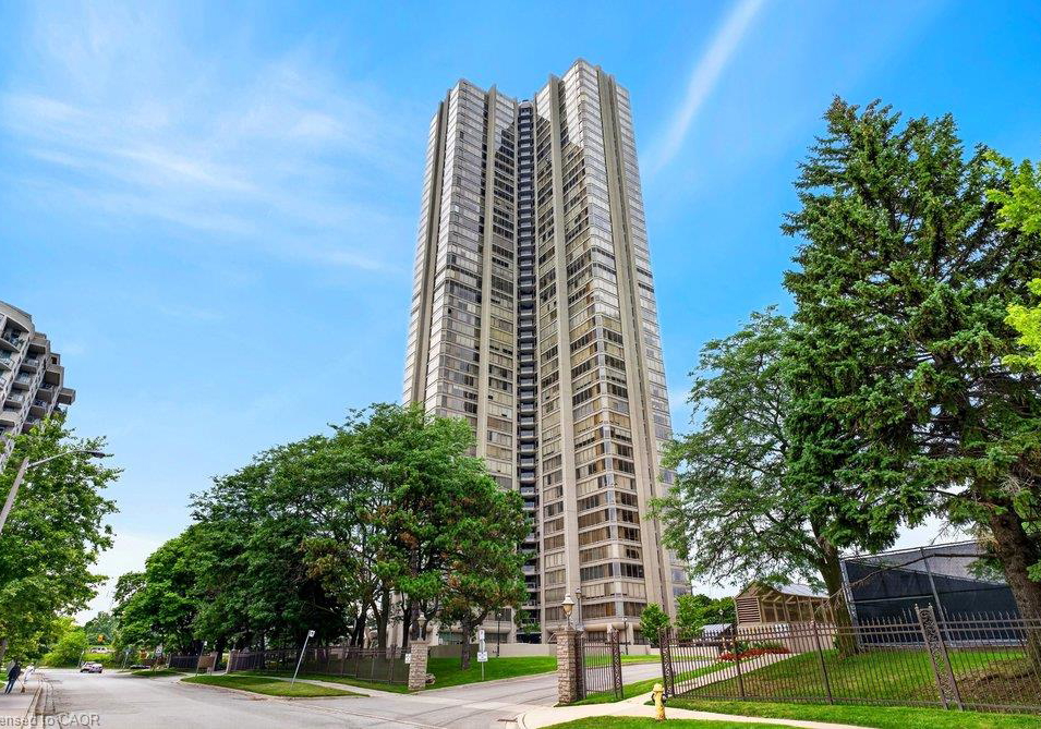 2045-lake-shore-boulevard-w-etobicoke-ontario-40853863