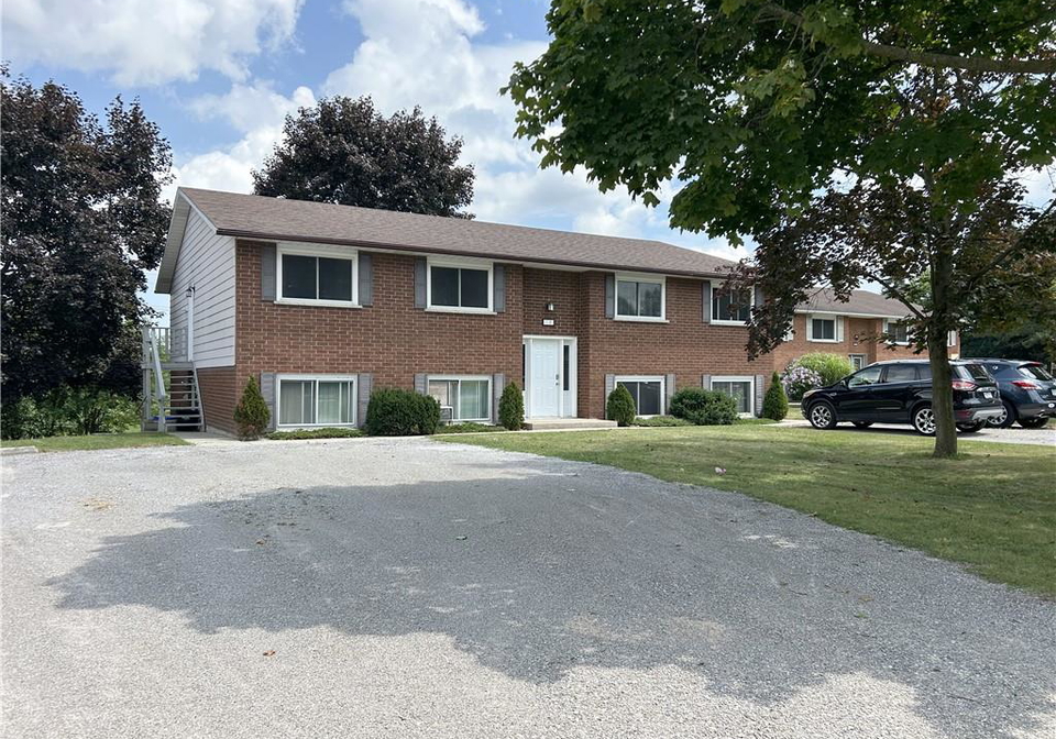 15-montclair-crescent-simcoe-ontario-40853895
