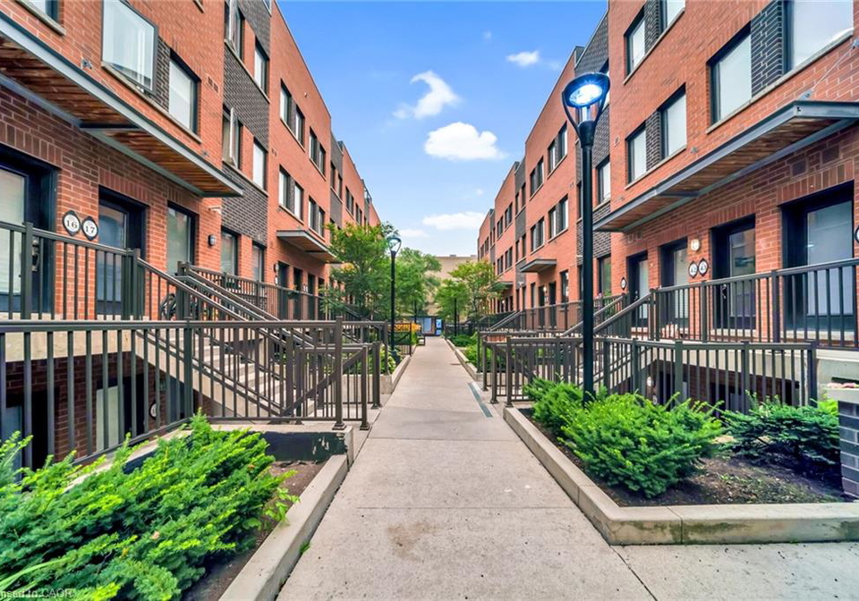 869-wilson-avenue-toronto-ontario-40853898