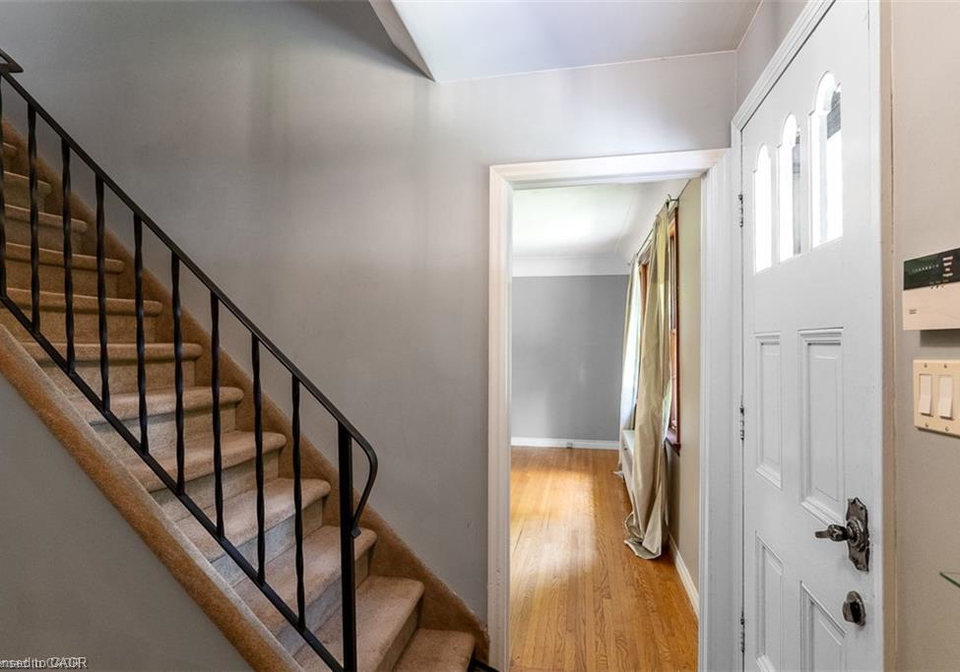 218-5th-concession-road-e-flamborough-ontario-40853901
