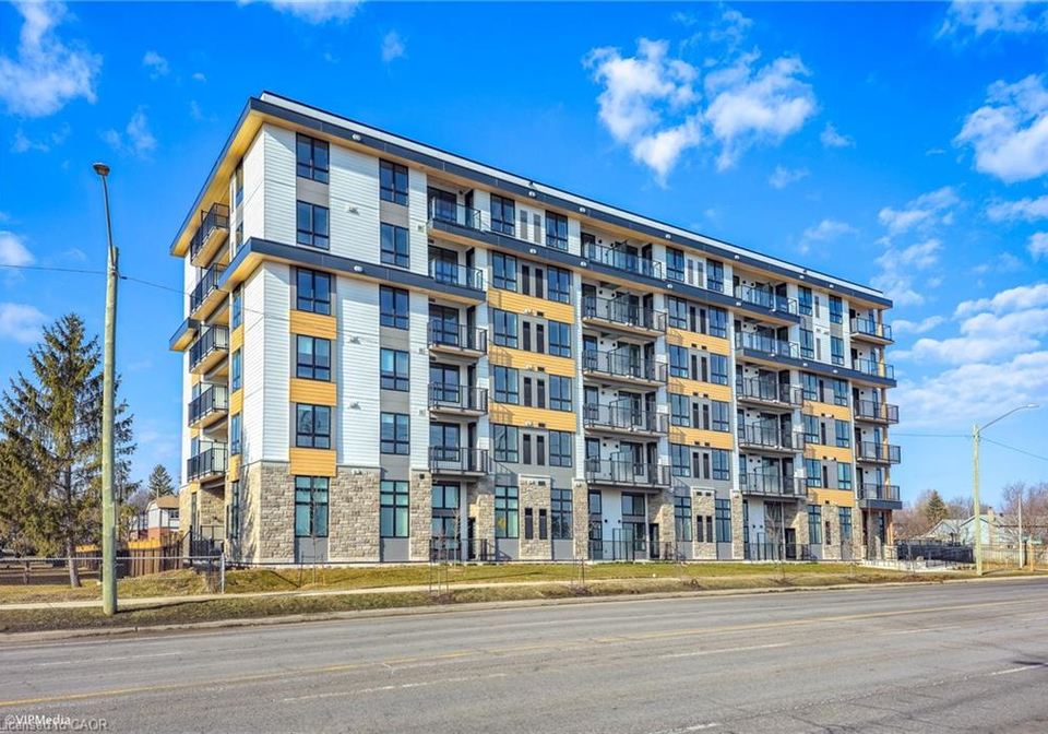 101-golden-eagle-road-waterloo-ontario-40853905