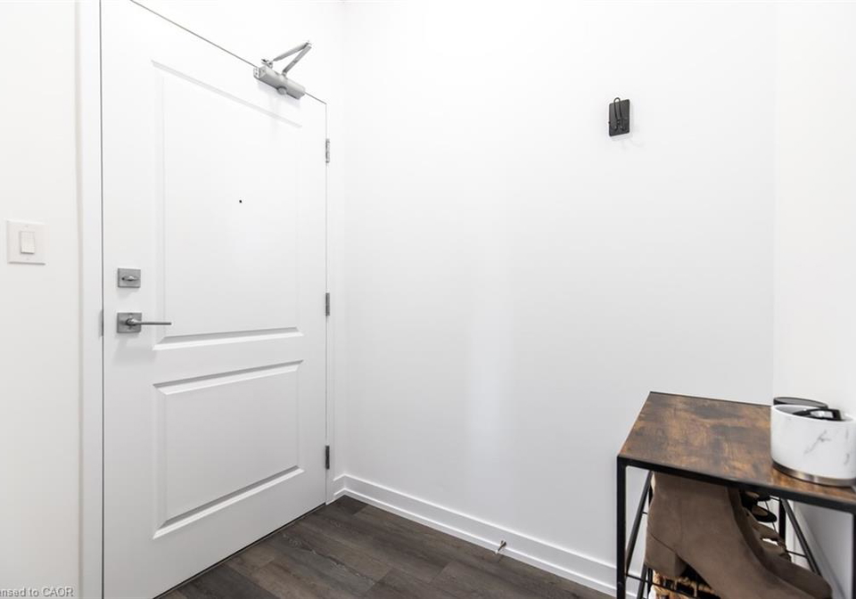 10-mallard-trail-waterdown-ontario-40853920