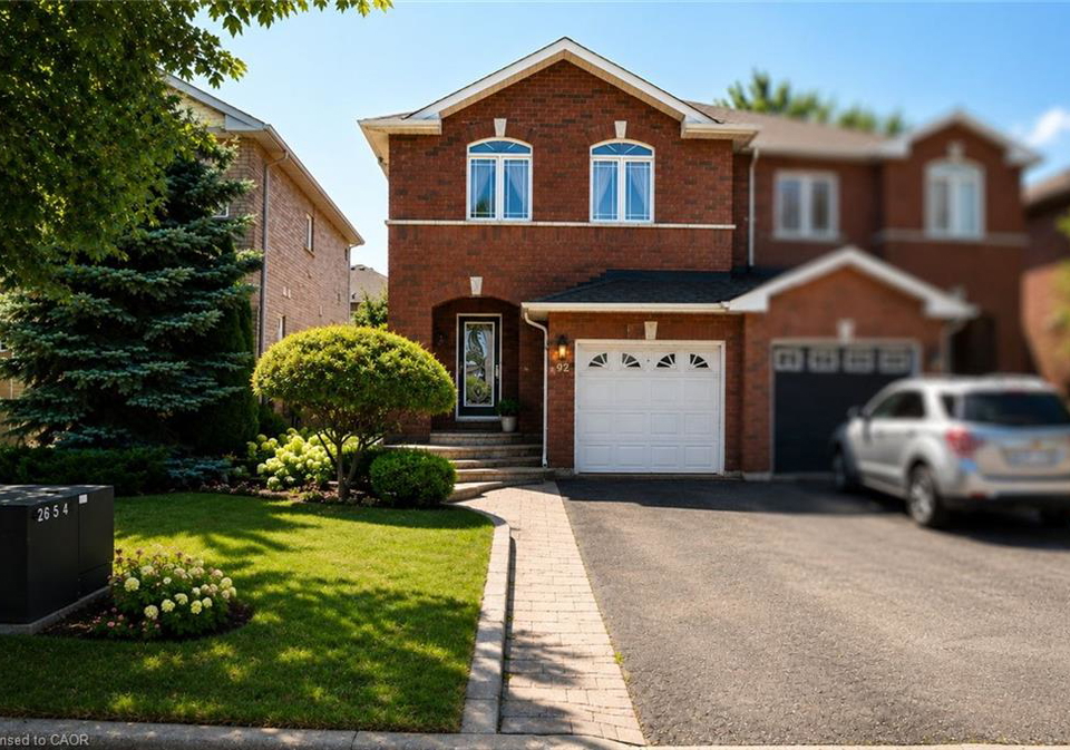 92-blackthorn-drive-maple-ontario-40853939