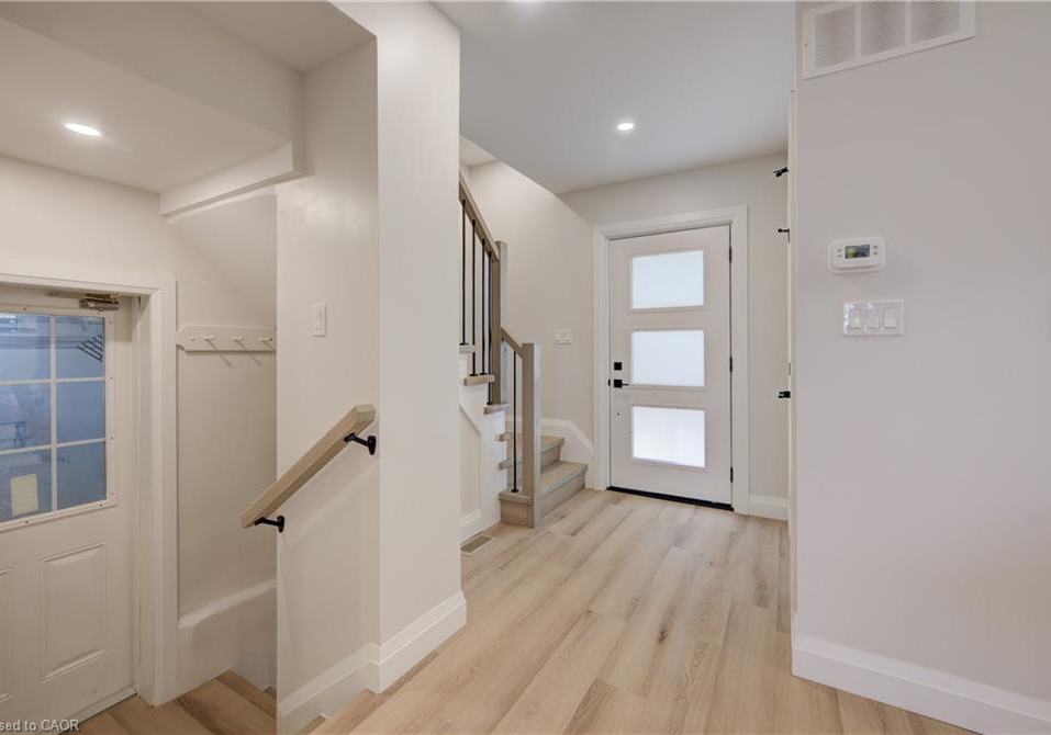 34-moore-avenue-n-waterloo-ontario-40853970