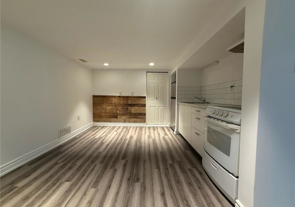 224-park-row-s-hamilton-ontario-40853972