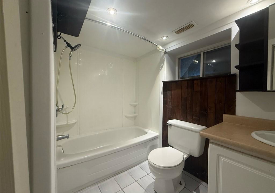 224-park-row-s-hamilton-ontario-40853972