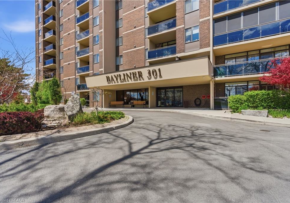 301-frances-avenue-stoney-creek-ontario-40854048