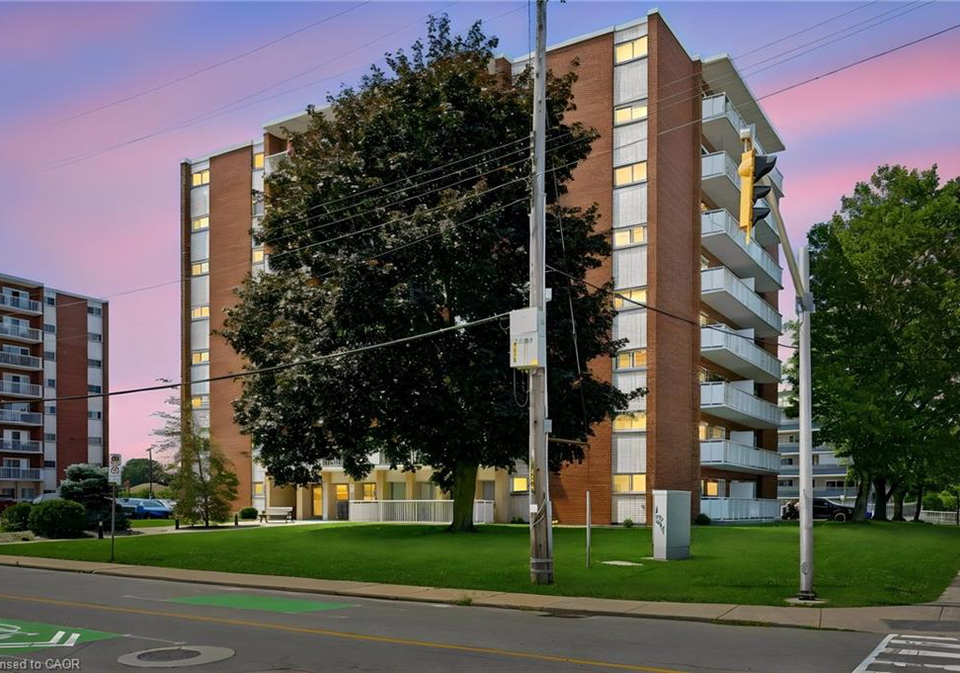 8-woodman-drive-s-hamilton-ontario-40854049