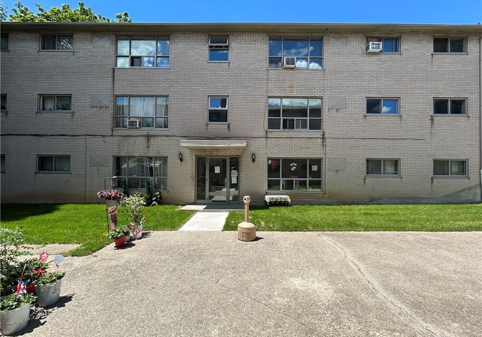 108-creighton-road-dundas-ontario-40854055