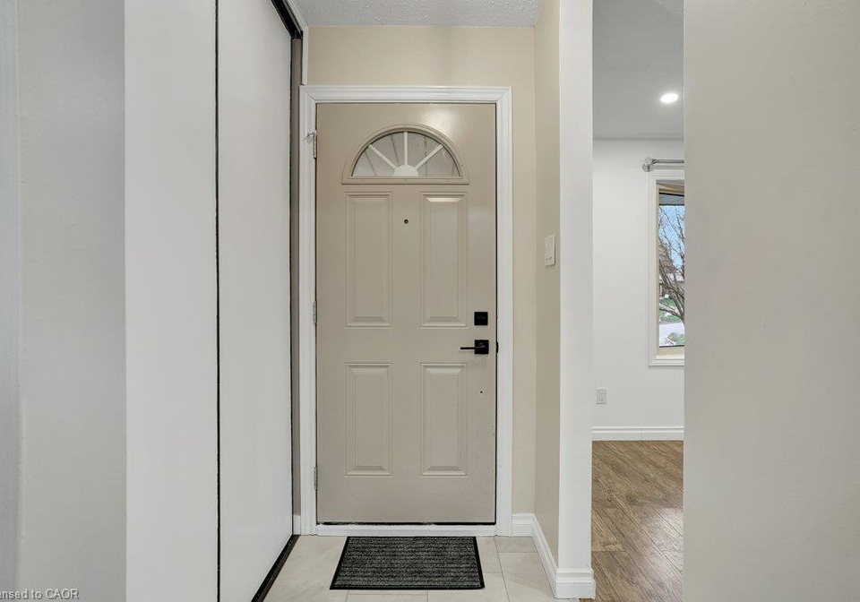 67-kimberly-crescent-kitchener-ontario-40854077