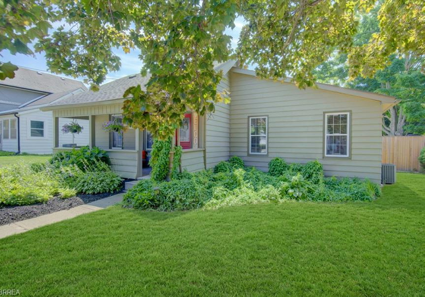 4-wellington-street-paris-ontario-40854087