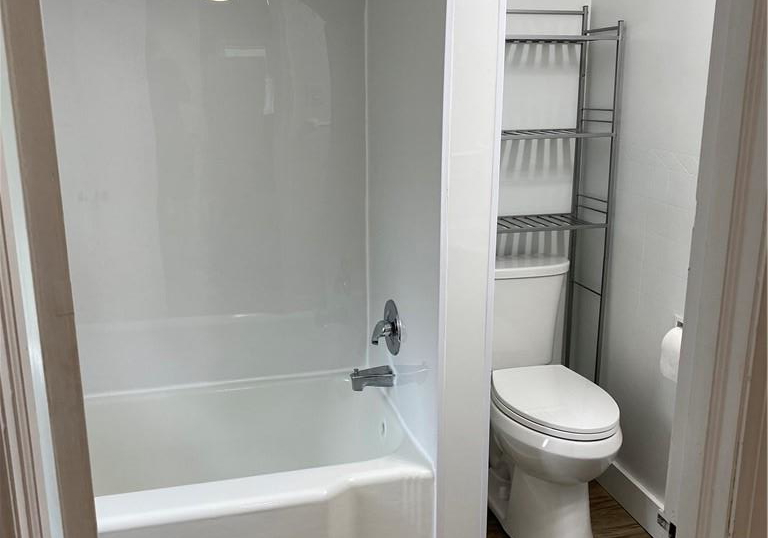 49-west-avenue-kitchener-ontario-40854112
