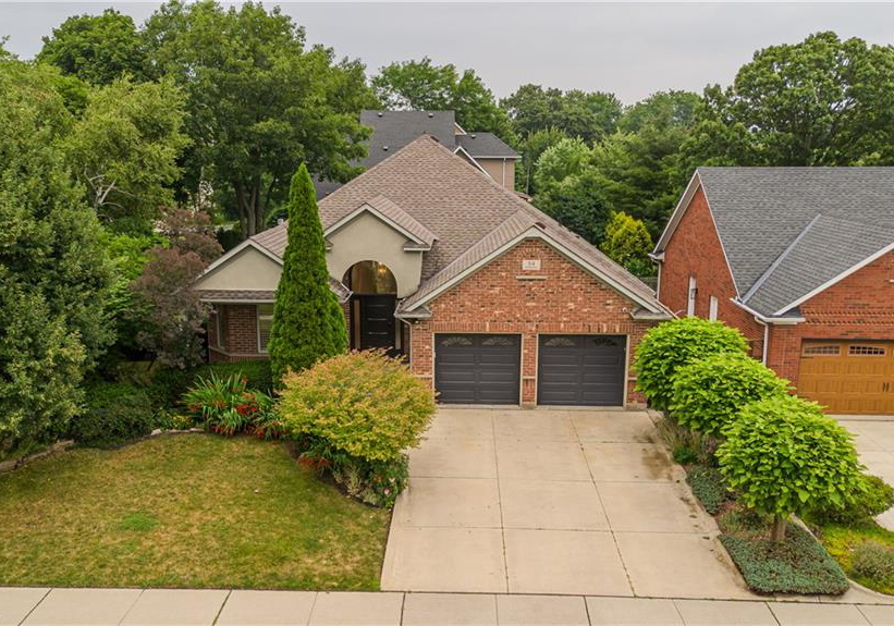 54-waterwheel-crescent-waterdown-ontario-40854143