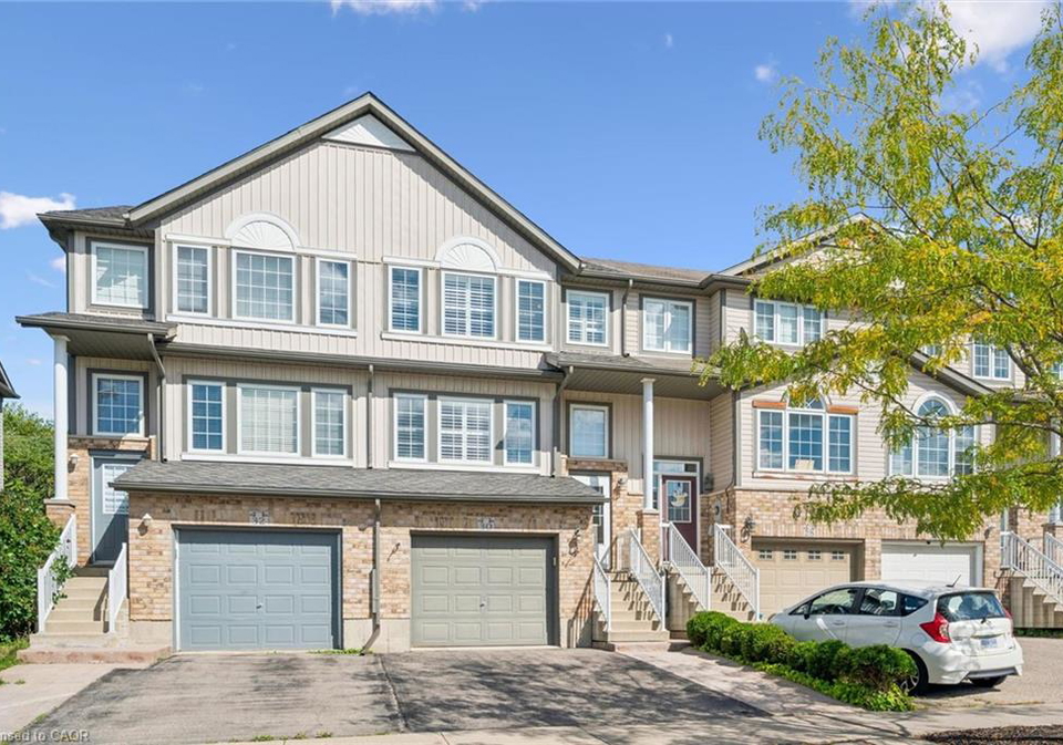30-madeleine-street-kitchener-ontario-40854171