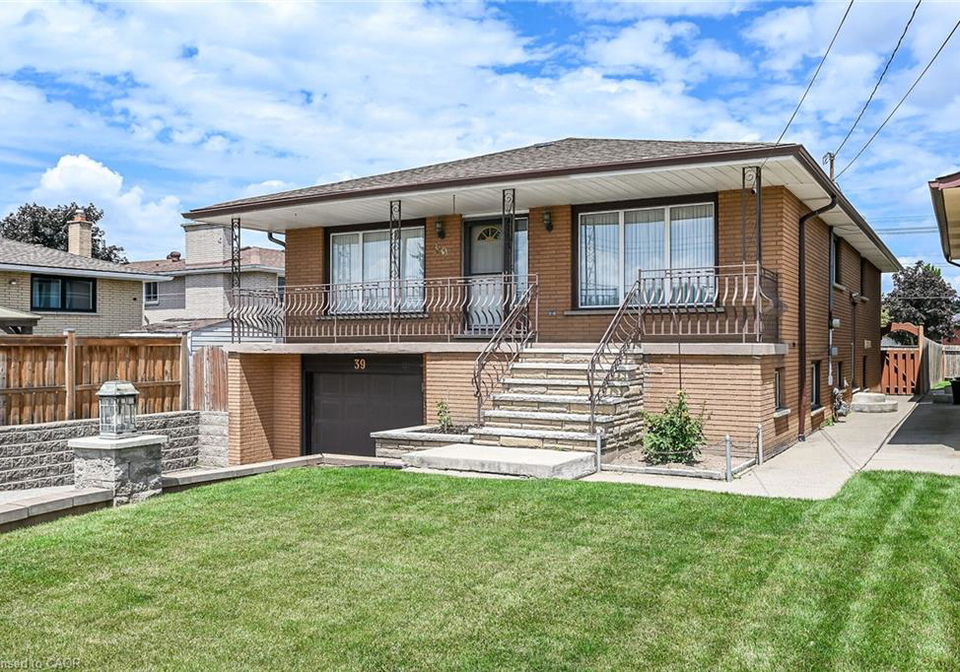 39-algonquin-court-hamilton-ontario-40854217