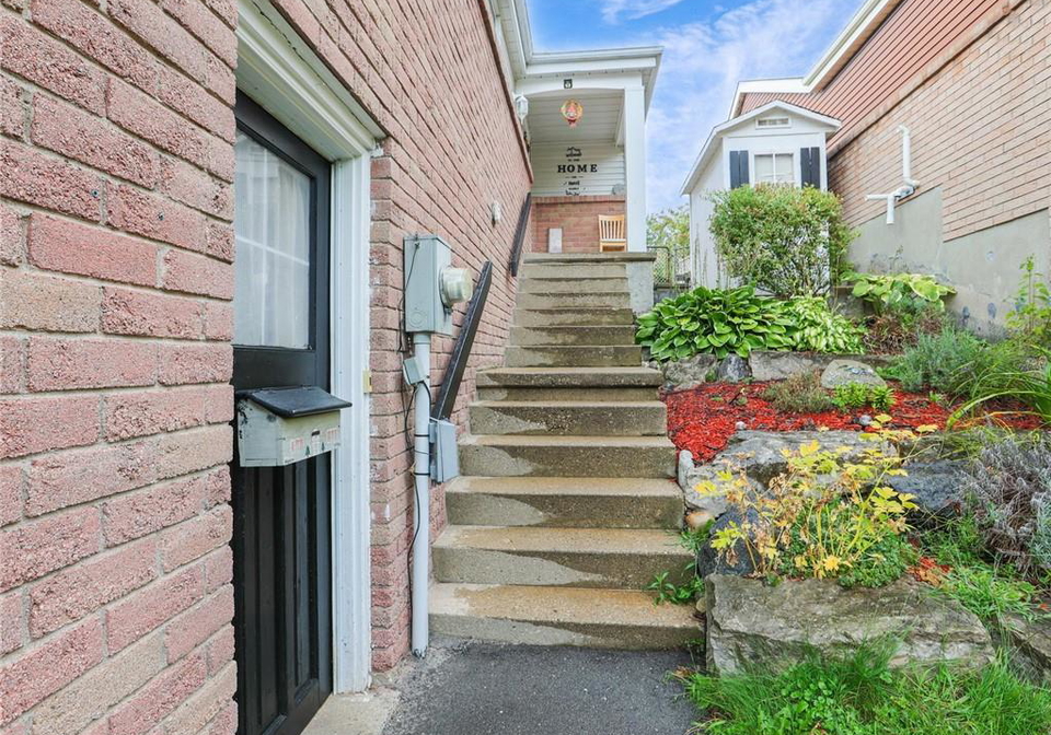 128-macatee-place-cambridge-ontario-40854237