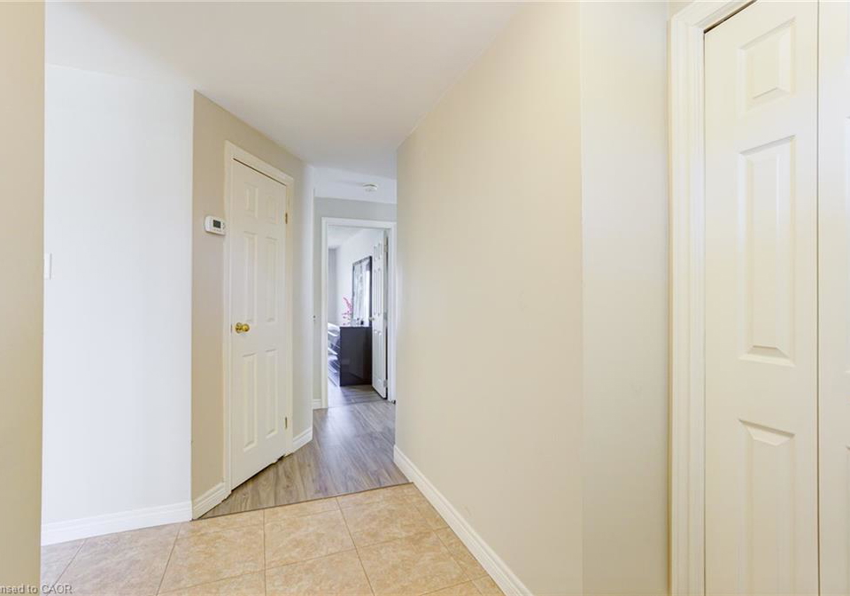 22-blackhorne-crescent-kitchener-ontario-40854258