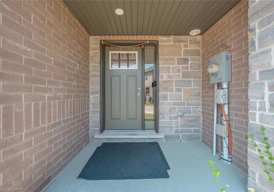 135-hardcastle-drive-cambridge-ontario-40854268