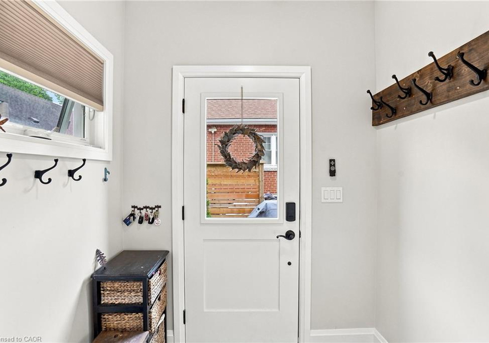 26r-kenmore-road-hamilton-ontario-40854278