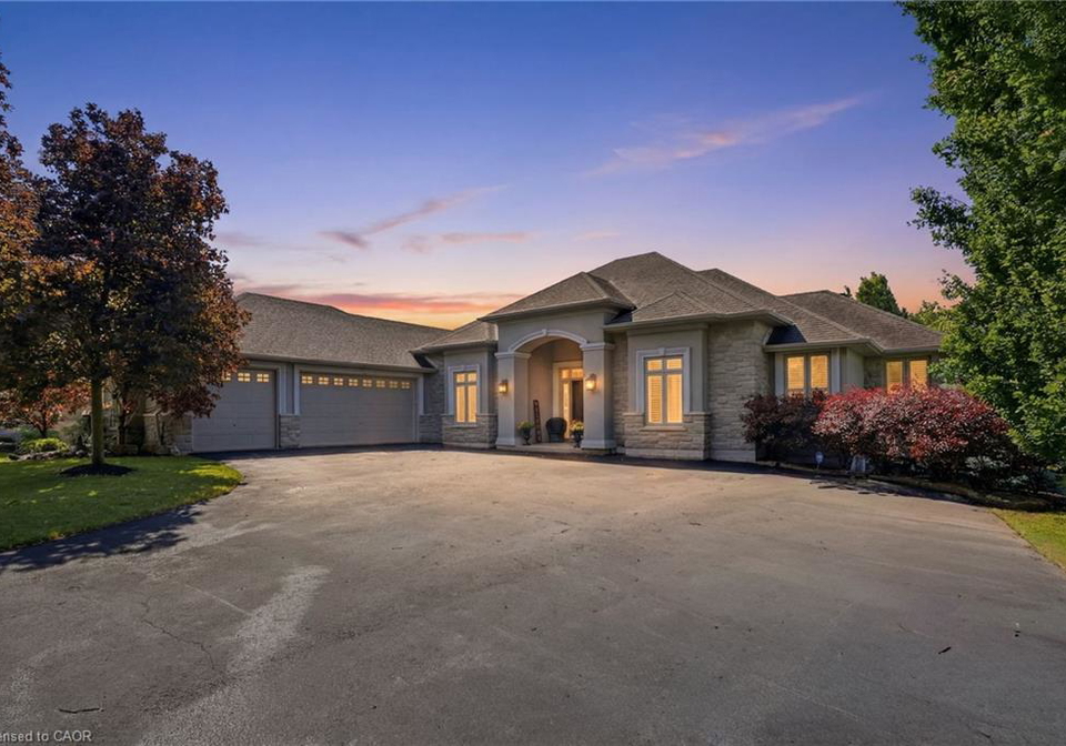 1318-concession-6-w-millgrove-ontario-40854308