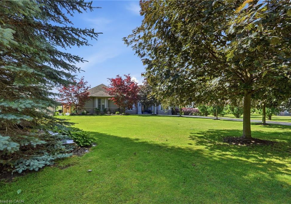 1318-concession-6-w-millgrove-ontario-40854308