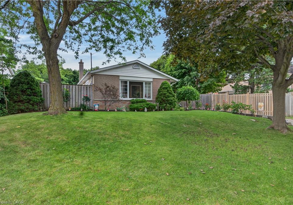 3-cumbrian-court-brampton-ontario-40854318