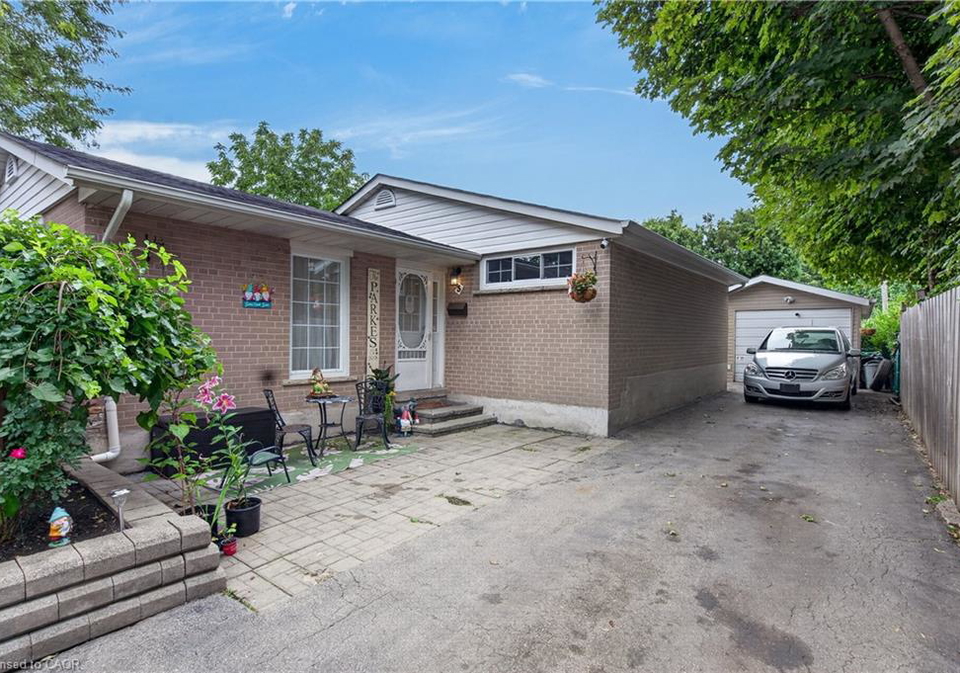 3-cumbrian-court-brampton-ontario-40854318