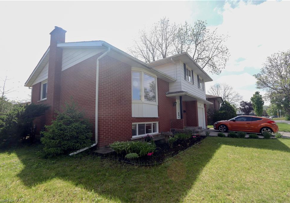 77-orchard-mill-crescent-kitchener-ontario-40854381