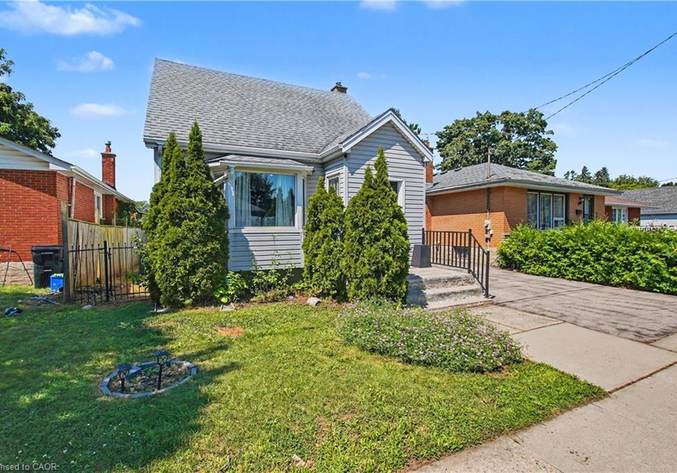 16-mercer-road-cambridge-ontario-40854388