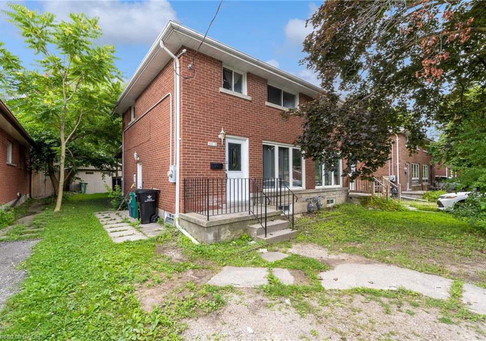 203b-erb-street-waterloo-ontario-40854394