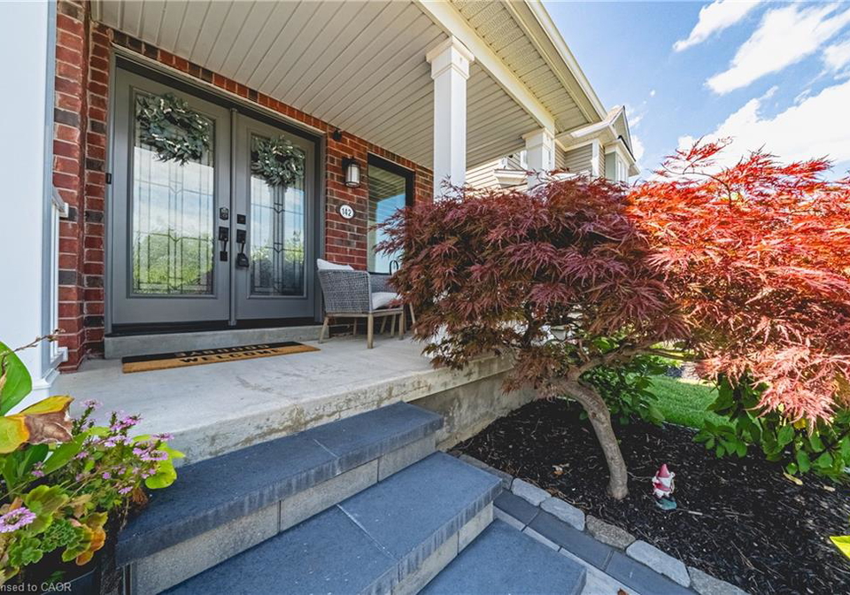 142-bradley-avenue-binbrook-ontario-40854429