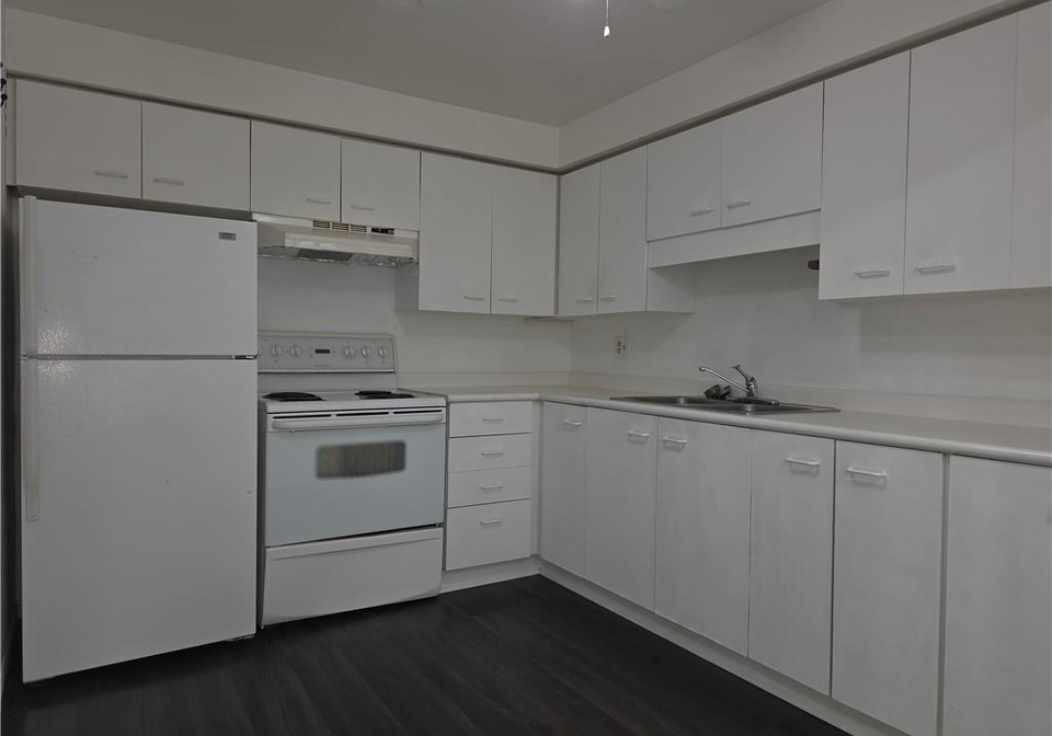 565-greenfield-avenue-kitchener-ontario-40854448