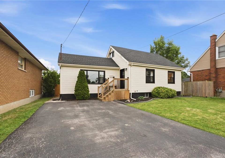 481-upper-gage-avenue-hamilton-ontario-40854455