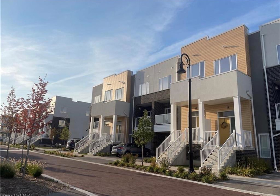 17-visionary-avenue-kitchener-ontario-40854457