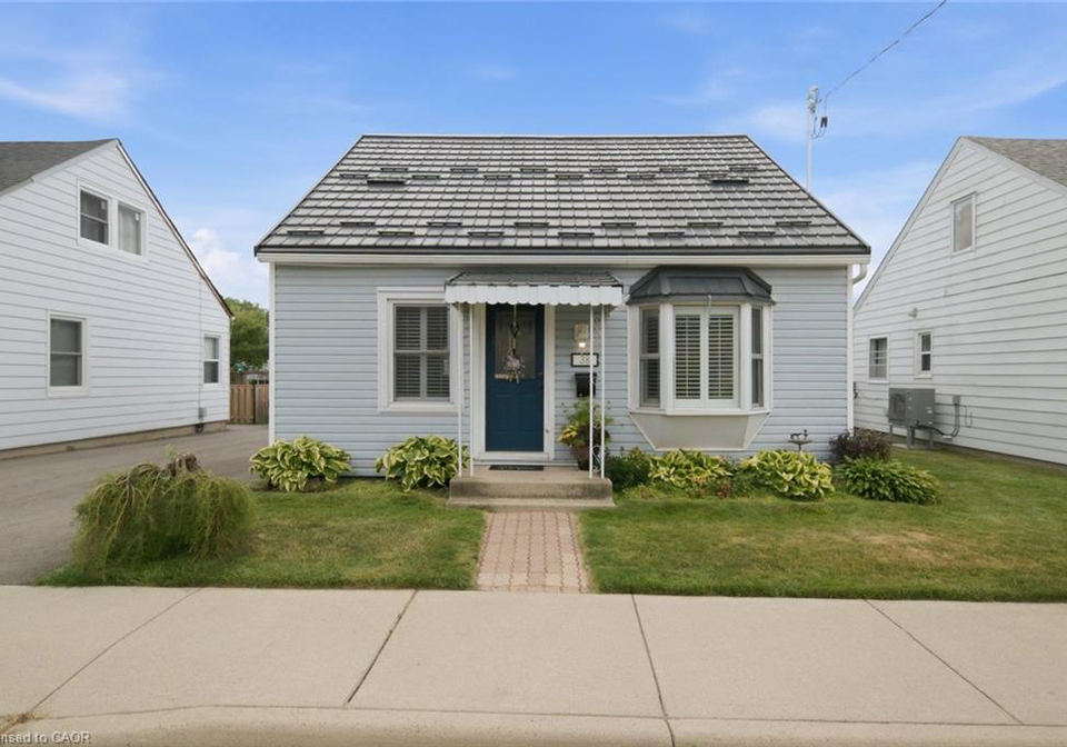 38-tenth-avenue-brantford-ontario-40854491