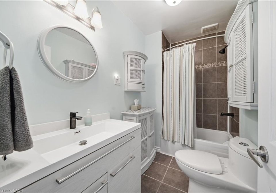 38-tenth-avenue-brantford-ontario-40854491