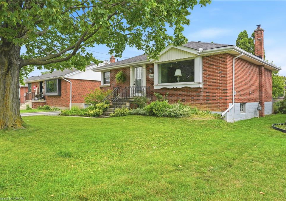 241-east-44th-street-hamilton-ontario-40854492