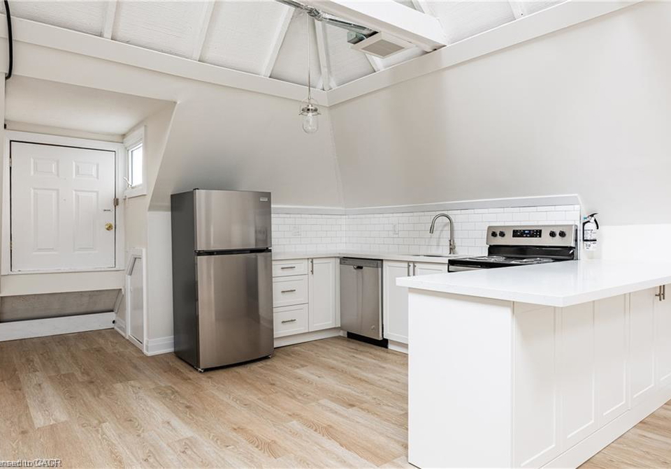 106-east-avenue-s-hamilton-ontario-40854501