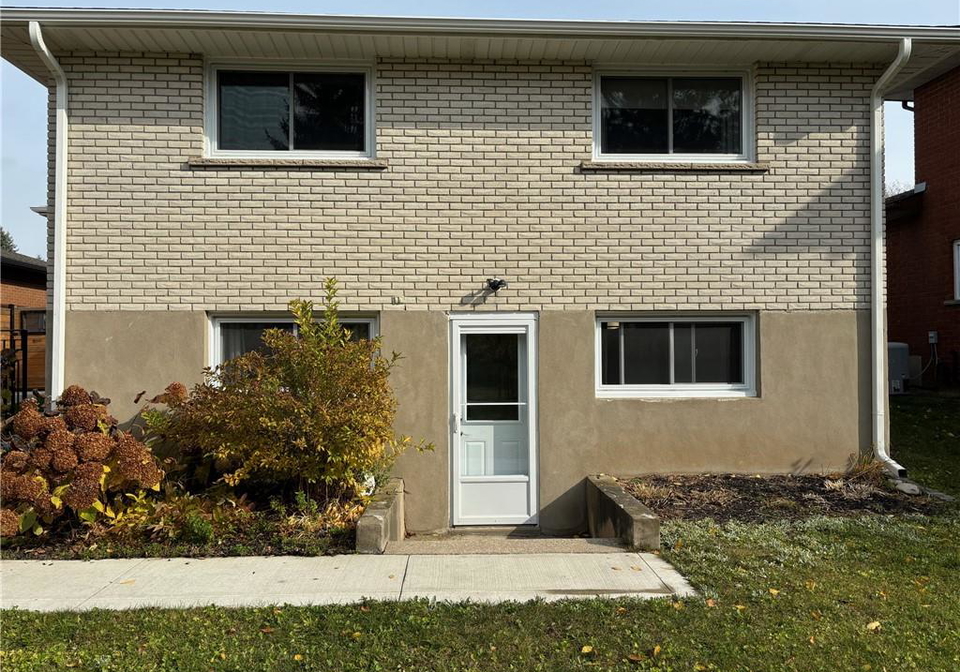 49-westchester-drive-kitchener-ontario-40854515