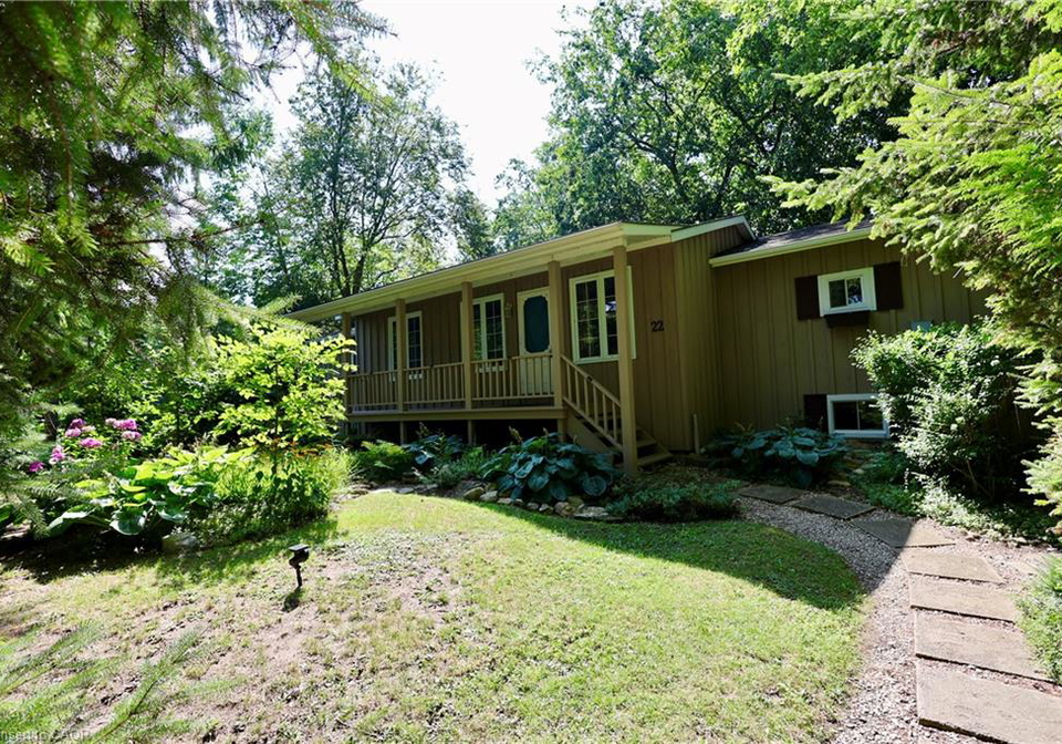 22-jane-street-bayfield-ontario-40854521